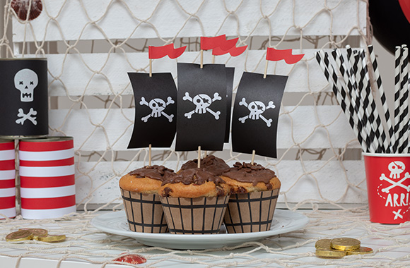 Muffins voor het piratenfeest voor het kinderfeestje