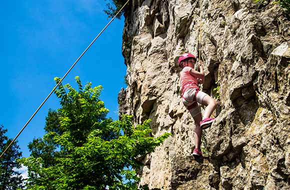 Arrampicata outdoor per bambini Arrampicata outdoor per bambini