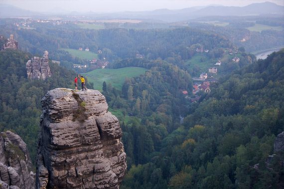 Kletterer auf dem Gipfel des Höllenhundes Kletterer auf dem Gipfel des Höllenhundes