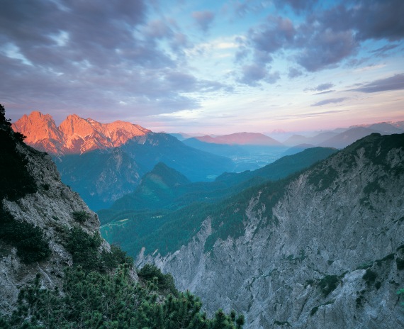 Wandern Steiermark – Sonnenuntergang über dem Nationalpark Gesäuse Wandern Steiermark – Sonnenuntergang über dem Nationalpark Gesäuse