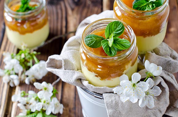 Easter dessert - A light dessert to end the Easter menu. Easter dessert - A light dessert to end the Easter menu.