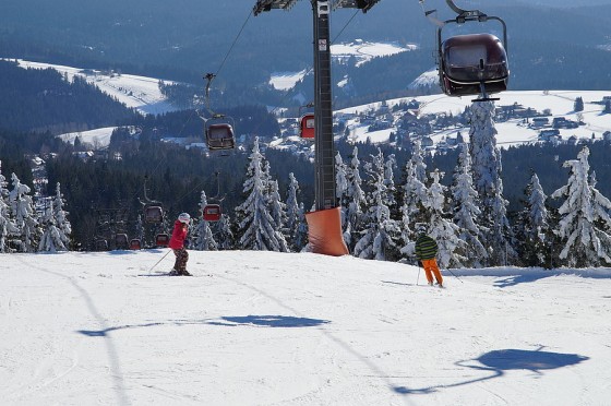 Tourismus und Marketing GmbH Ochsenkopf Sessellift in Skiregion
